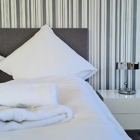 Plenus Airport Arsterdamm * Bremen