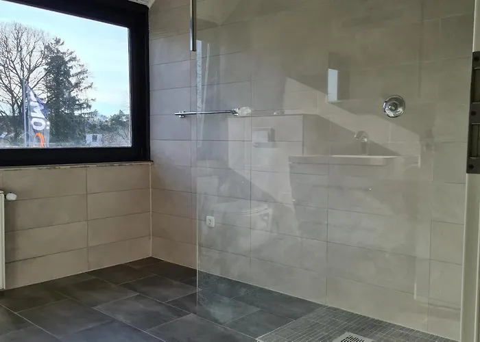 Plenus Airport Arsterdamm Apartmán *